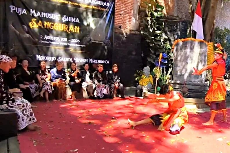 Kegiatan selamatan punden Puja Manusuk Shima Sangguran Saka Mligi pada 2025 lalu. (dik) Kegiatan selamatan punden Puja Manusuk Shima Sangguran Saka Mligi pada 2025 lalu. (dik)