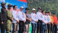 Momen kebersamaan saat pembukaan kejuaraan Paralayang tingkat Internasional di Kota Batu.