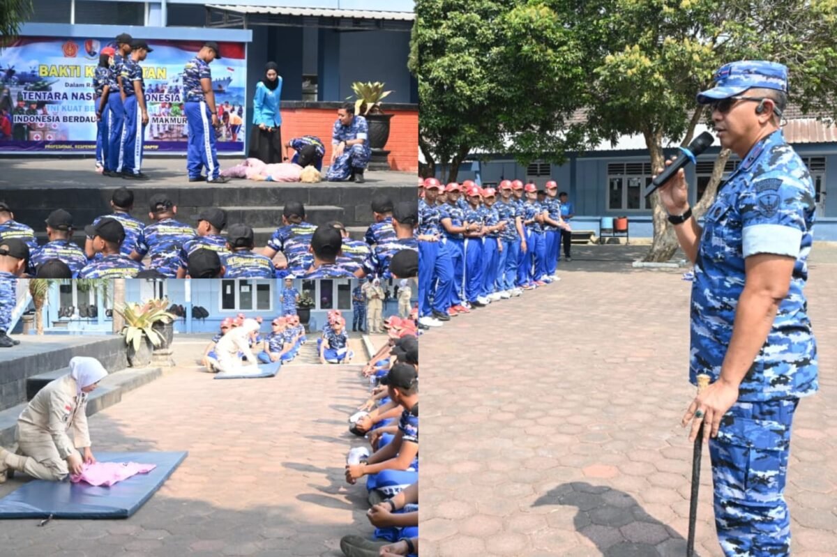 Momen kegiatan pelatihan Bantuan Hidup Dasar (BHD) oleh siswa SMK Penerbangan Angkasa Singosari Malang Momen kegiatan pelatihan Bantuan Hidup Dasar (BHD) oleh siswa SMK Penerbangan Angkasa Singosari Malang.