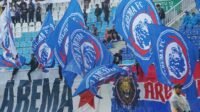 Suporter Aremania antusias dukung Arema FC.