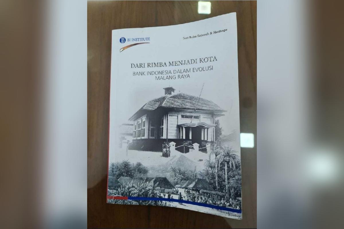 Tampilan buku 'Dari Rimba Menjadi Kota: Bank Indonesia dalam Evolusi Malang Raya'